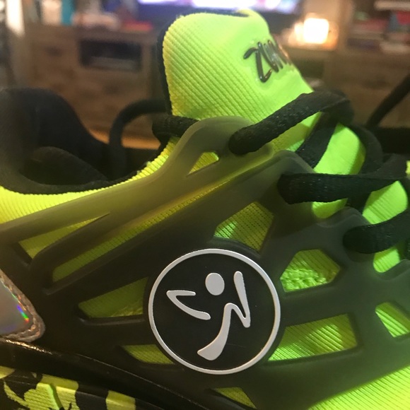 zumba women's fly fusion